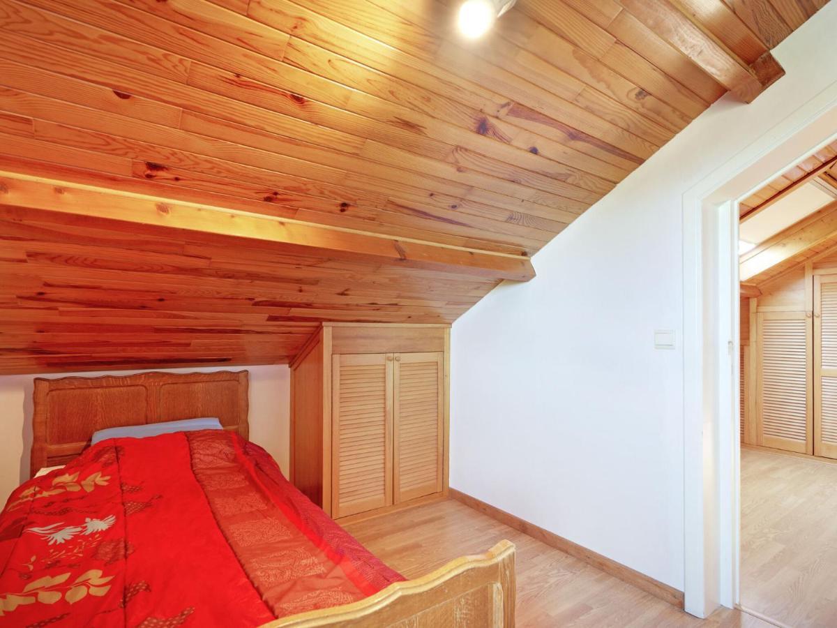 Amazing Holiday Home In Porcheresse Daverdisse With Terrace ภายนอก รูปภาพ